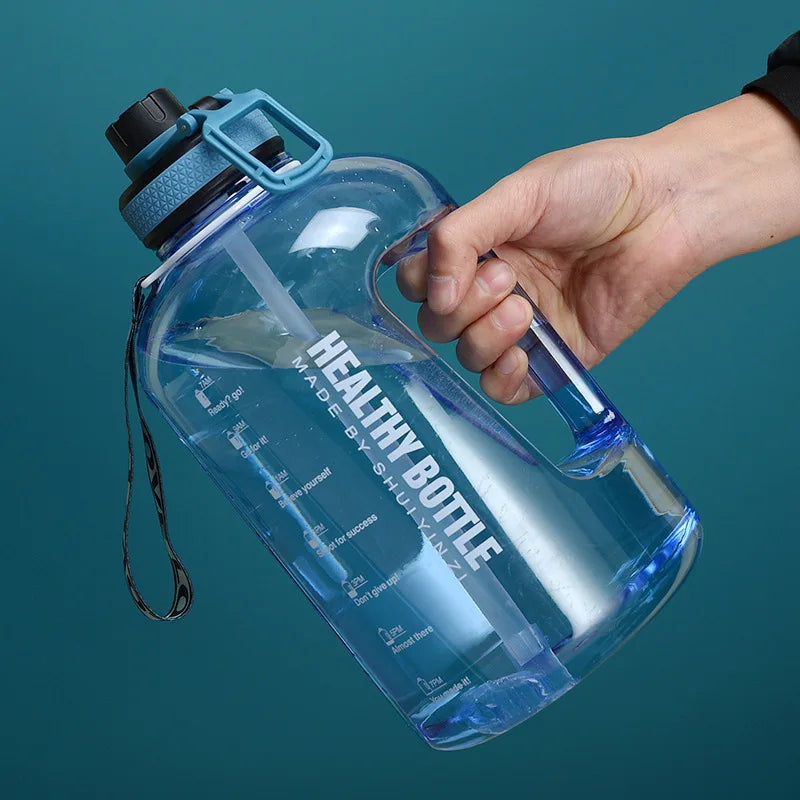 2.2Liters Large Capacity Cup//Fitness Gallon Straw Big Water Bottle - GilloServ