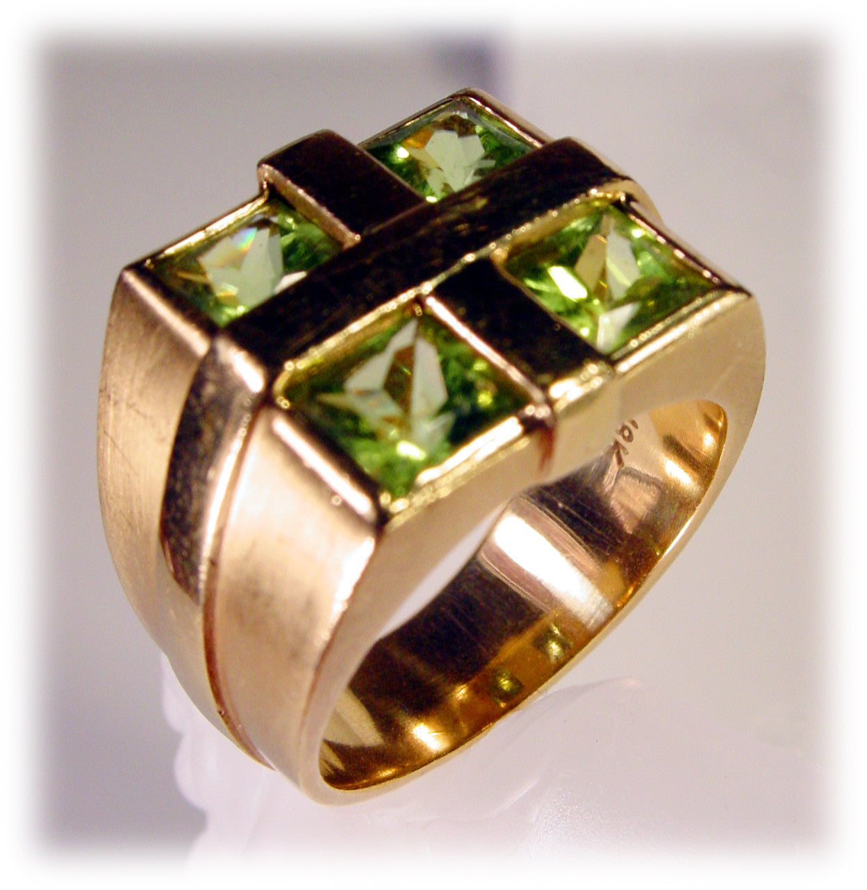 Gift Necklace-18K Gold and Peridot-1
