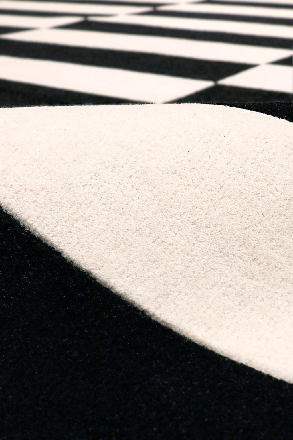 Canvello Modern Hand-Tufted White/Black Bsilk & Wool Area Rug- 8'9" X 11'9"-2