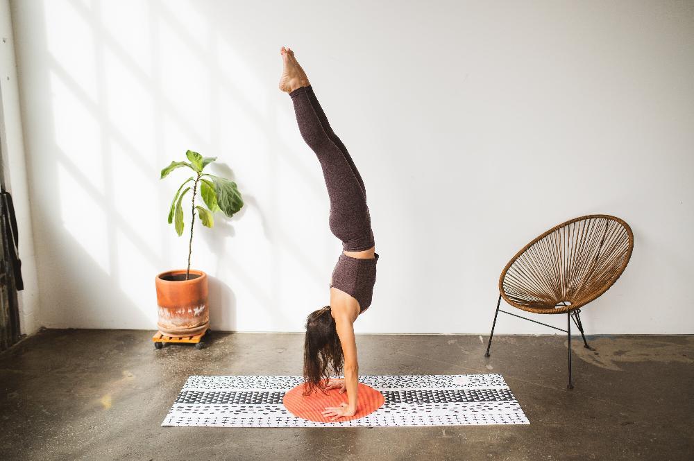 Bowie Lightweight Yoga Mat – 6mm Non-Slip, Eco-Friendly & Travel-Ready | Yune Yoga - GilloServ