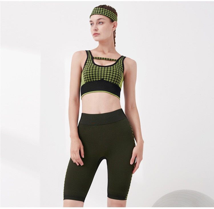 Seamless Yoga Set Workout Push Up Gym Fitness Tracksuit Bra Tank Crop Top Shorts Outwear Running Suit Fasshion Two Piece Set - GilloServ