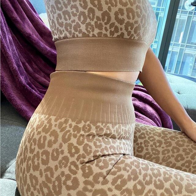 Seamless Leopard Print Yoga Set Gym Clothing Fashion Tank - GilloServ